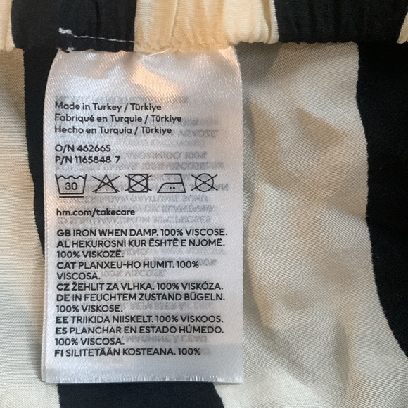 Black and White Striped Elastic Waist Pull On Pants H&M - Picture 9 of 9